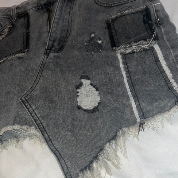 Womens jean shorts - Picture 4 of 4